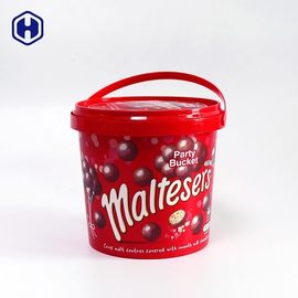 อาหารปลอดภัย IML Bucket 1340 มล. บรรจุช็อคโกแลตบิสกิตสีสันสดใส